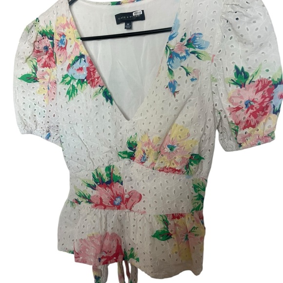 Slate & Willow White Floral Top - Size Medium - RTR - Excellent Condition! - Picture 8 of 11